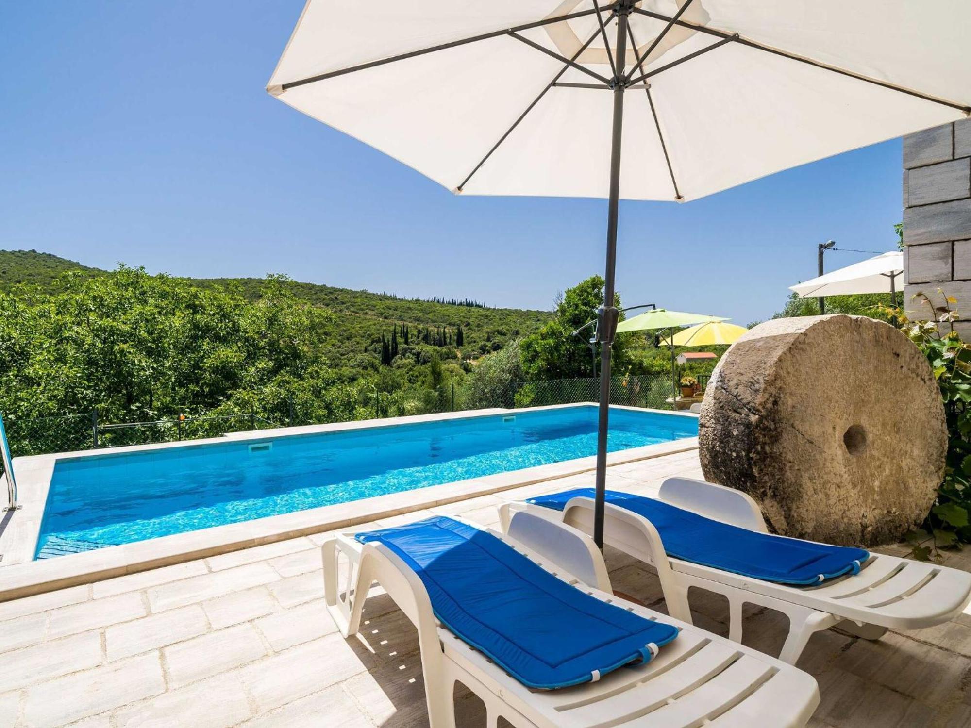 House Ko An-Four Bedroom Villa With Terrace And Swimming Pool Gruda Extérieur photo