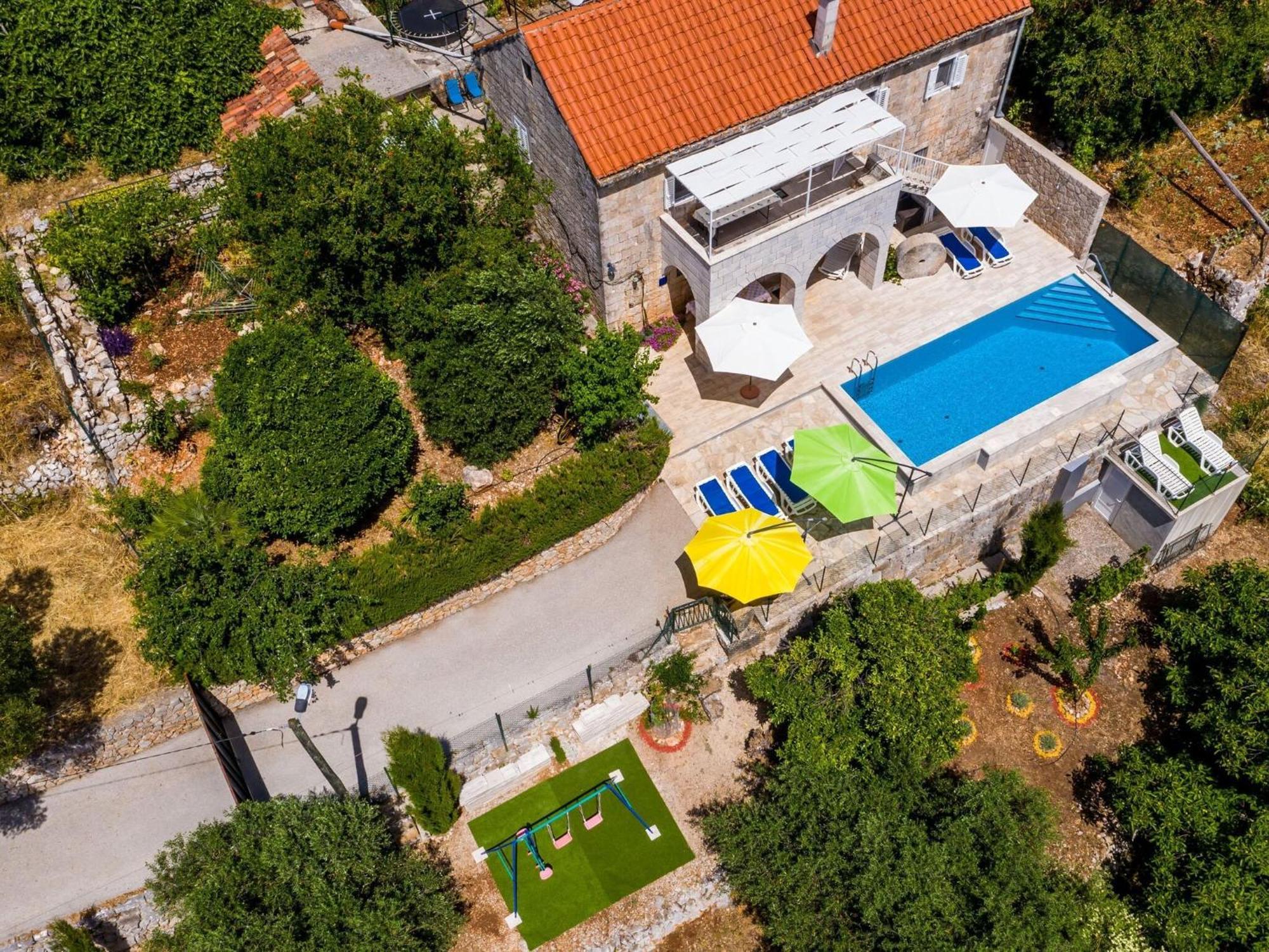 House Ko An-Four Bedroom Villa With Terrace And Swimming Pool Gruda Extérieur photo