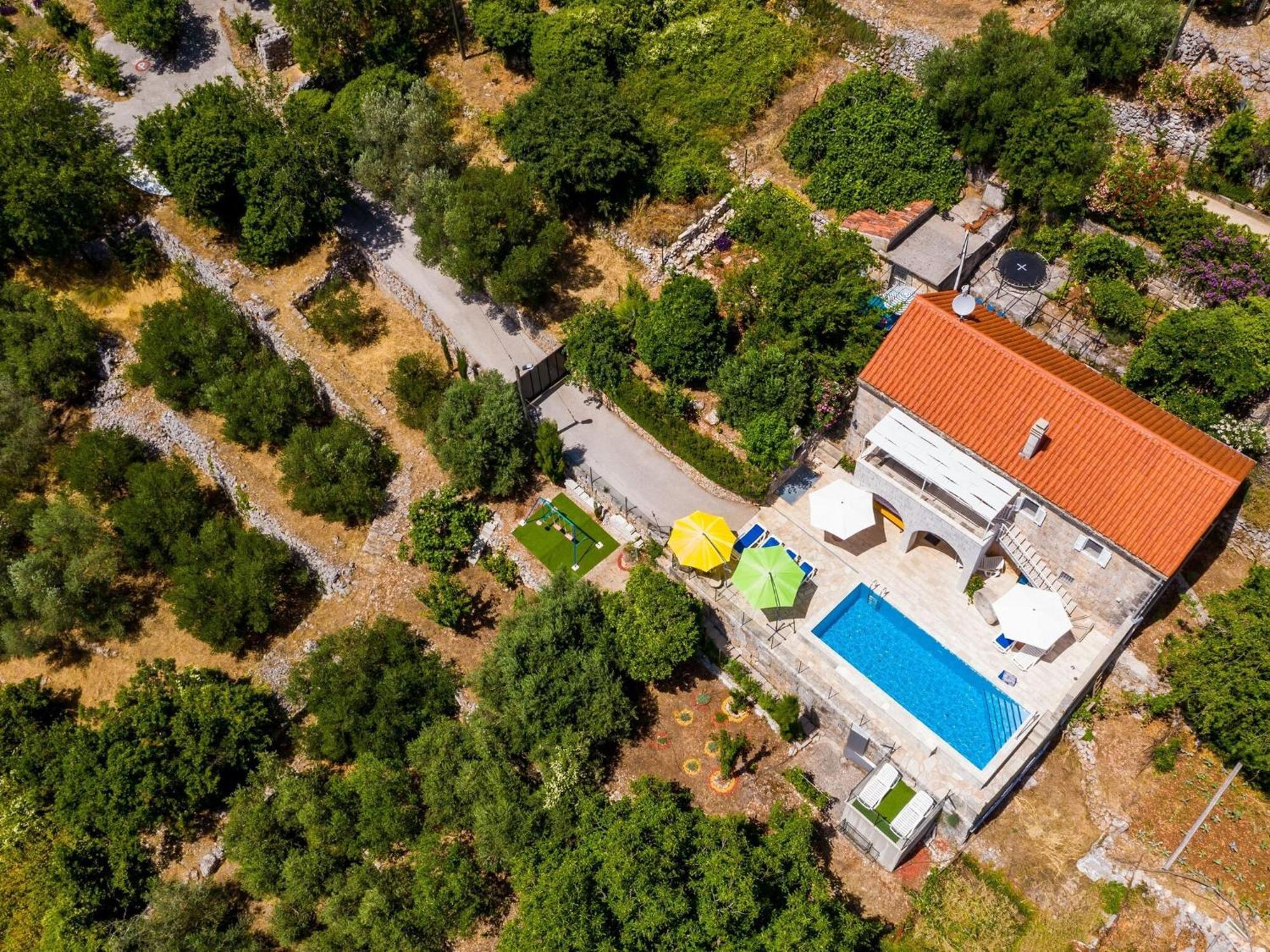 House Ko An-Four Bedroom Villa With Terrace And Swimming Pool Gruda Extérieur photo